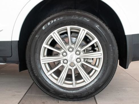 Used 2019 Cadillac XT5 Luxury FWD image 9