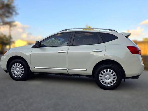 Used 2014 Nissan Rogue S w/ Convenience Package image 6