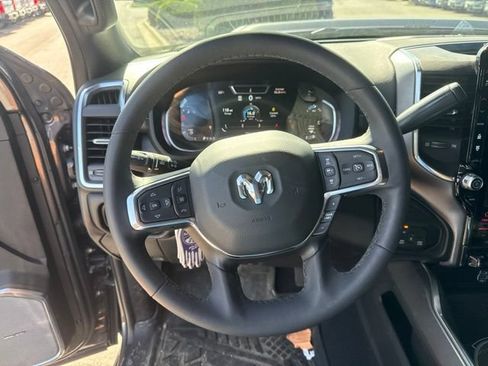 Used 2025 RAM 2500 Laramie AWD/4WD image 14