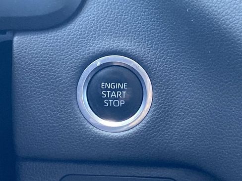 Used 2023 Toyota Tundra Limited AWD/4WD image 12