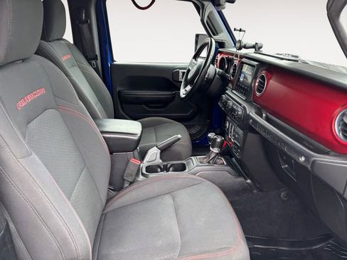 Used 2018 Jeep Wrangler Rubicon AWD/4WD image 15