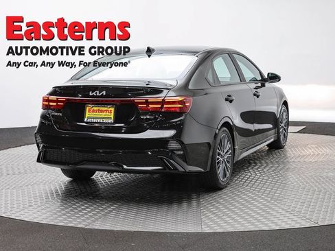 Used 2023 Kia Forte GT-Line w/ GT-Line Premium Package FWD image 5