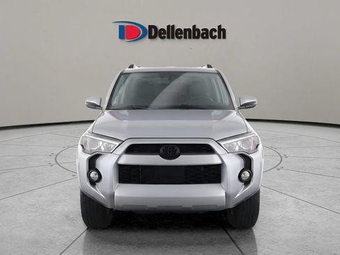 Used 2021 Toyota 4Runner SR5 Premium w/ Moonroof Package AWD/4WD image 10