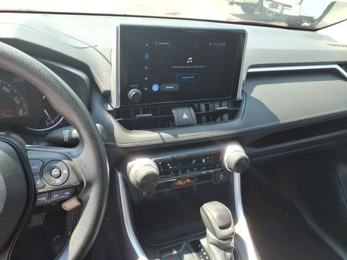Certified 2023 Toyota RAV4 LE AWD/4WD image 9