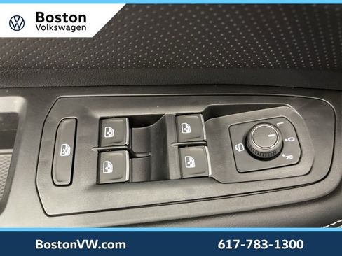 New 2025 Volkswagen Atlas SEL Premium R-Line image 24