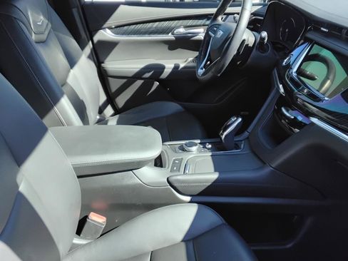 Used 2023 Cadillac XT6 Premium Luxury image 27