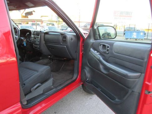 Used 2003 Chevrolet Blazer LS w/ Preferred Equipment Group AWD/4WD image 24
