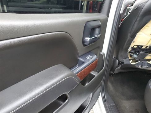 Used 2014 GMC Sierra 1500 SLT image 25