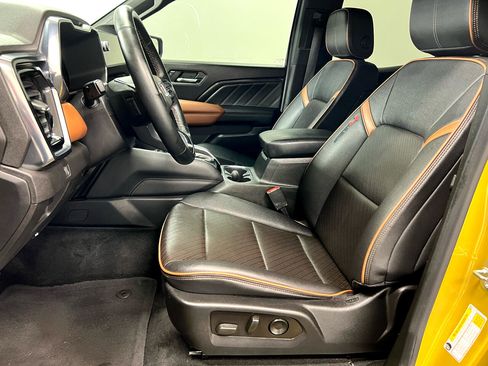 Used 2023 GMC Canyon AT4 w/ AT4 Premium Package image 4