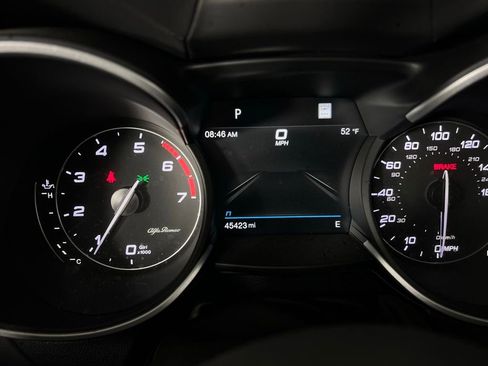 Used 2023 Alfa Romeo Stelvio Veloce image 21