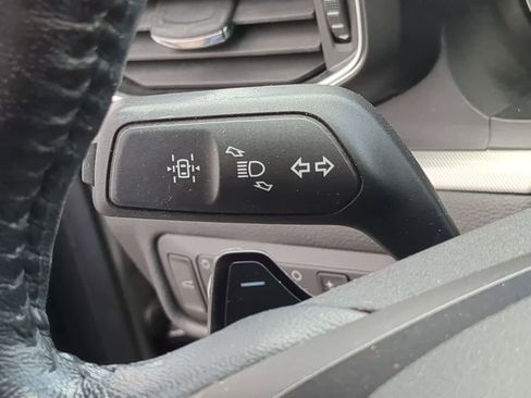 Used 2020 Ford Explorer XLT w/ Equipment Group 202A image 26