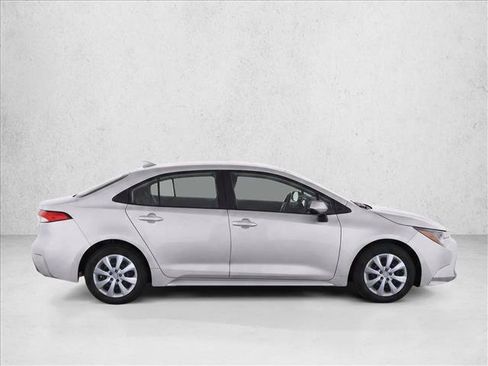 Used 2023 Toyota Corolla LE FWD image 8