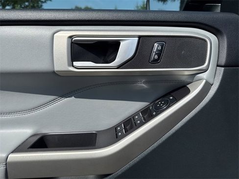 Used 2023 Ford Explorer XLT w/ Equipment Group 202A image 20