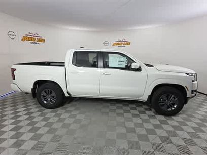 New 2025 Nissan Frontier SV w/ SV Convenience Package