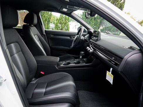 Used 2026 Honda Civic Sport image 31