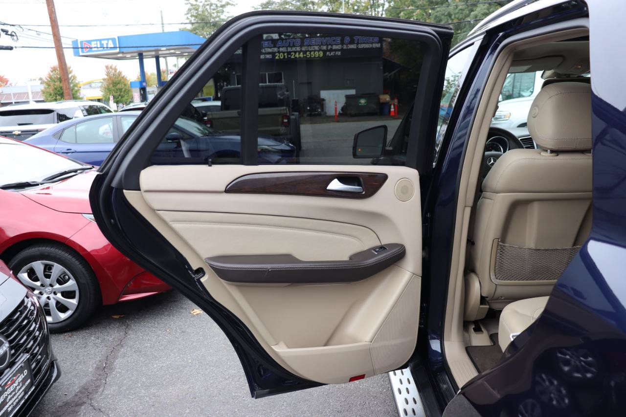 Used 2015 Mercedes-Benz ML 350 4MATIC image 25