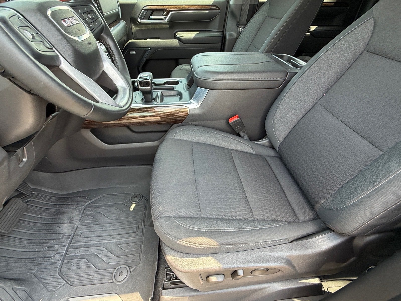 Used 2023 GMC Sierra 1500 Elevation w/ Preferred Package AWD/4WD image 13
