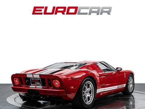 Used 2005 Ford GT RWD image 5