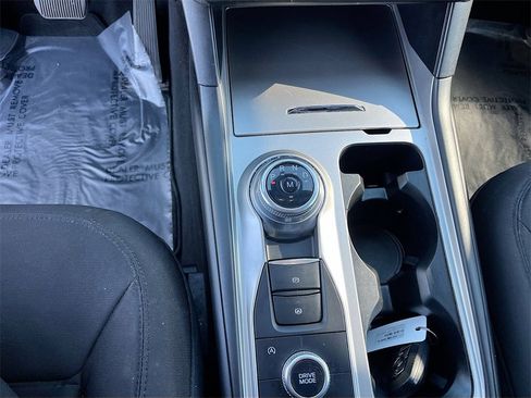 Used 2020 Ford Explorer XLT w/ Comfort Package image 16