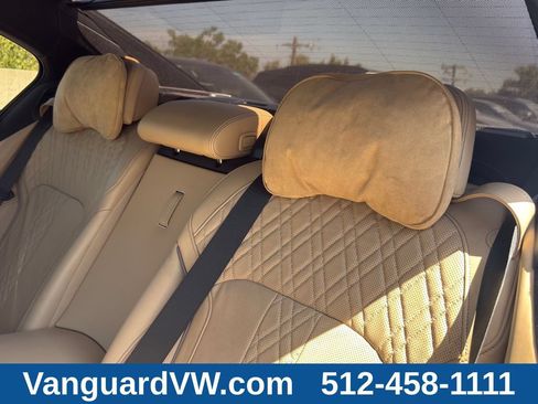 Used 2022 BMW 750i xDrive w/ Executive Package AWD/4WD image 35