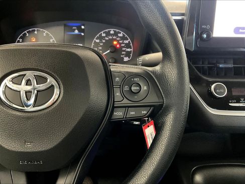 Used 2024 Toyota Corolla LE image 23
