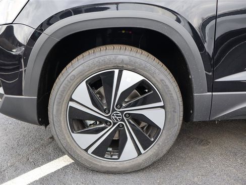 New 2026 Volkswagen Taos SE AWD/4WD image 10