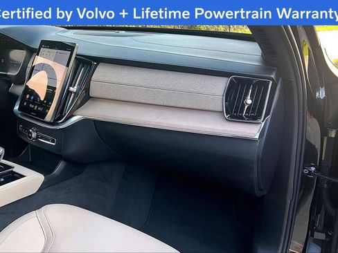 Certified 2025 Volvo XC90 B6 Plus image 20