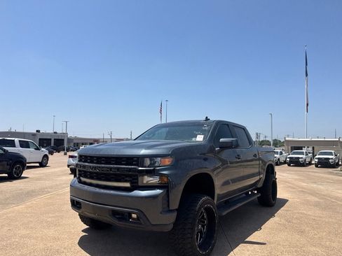 Used 2020 Chevrolet Silverado 1500 Custom w/ Custom Value Package RWD image 8