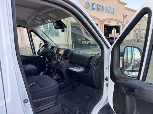 Used 2023 RAM ProMaster 2500 image 13
