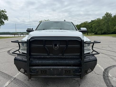 Used 2016 RAM 2500 Laramie AWD/4WD image 2