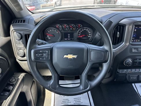 Used 2024 Chevrolet Silverado 1500 Custom image 12