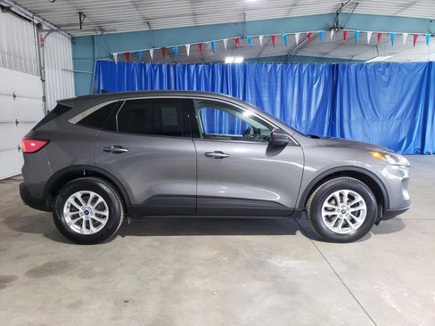 Used 2022 Ford Escape SE w/ Cold Weather Package AWD/4WD image 2