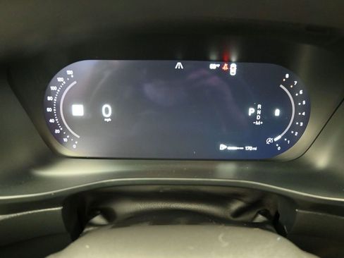 Used 2023 Volvo XC40 B5 Ultimate w/ Protection Package Premier image 10