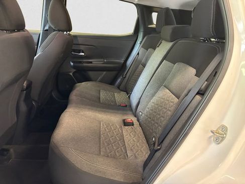 Used 2025 Nissan Kicks SV AWD/4WD image 14