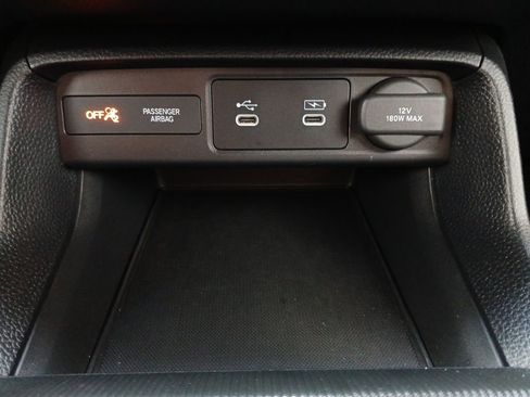 Used 2025 Honda Civic Sport image 6