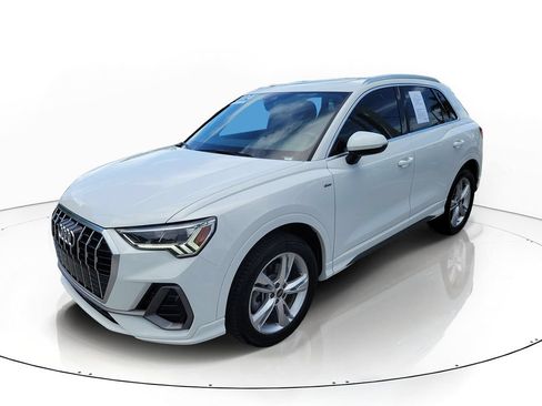 Certified 2024 Audi Q3 2.0T Premium Plus AWD/4WD image 2