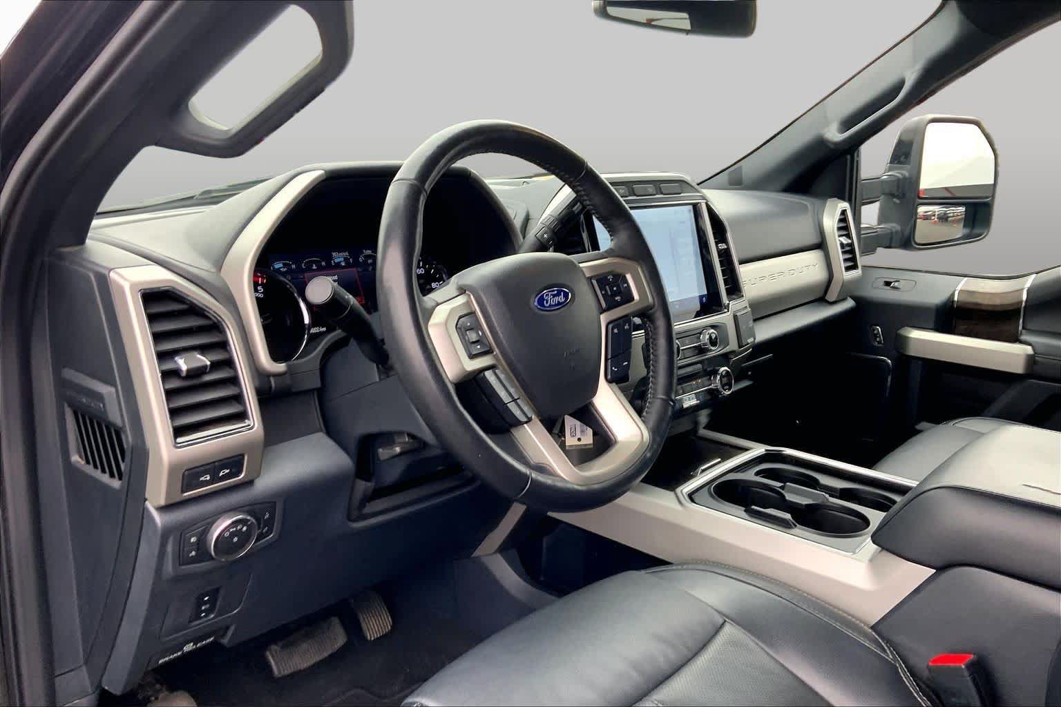 Used 2022 Ford F250 Lariat w/ Black Appearance Package AWD/4WD image 18