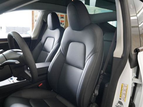 Used 2024 Tesla Model Y Performance AWD/4WD image 24