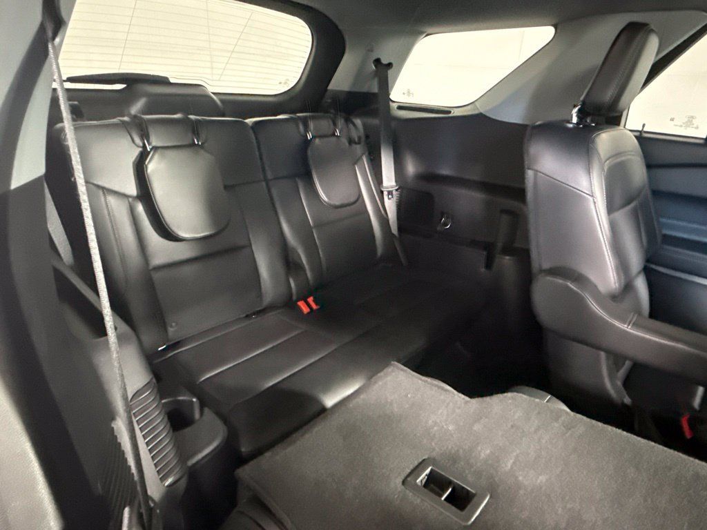 Certified 2023 Ford Explorer XLT w/ Equipment Group 202A AWD/4WD image 20