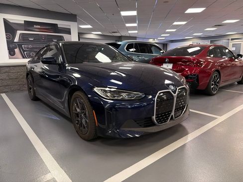 Certified 2023 BMW i4 eDrive35 RWD image 3