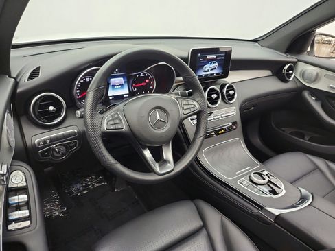 Used 2019 Mercedes-Benz GLC 300 4MATIC image 14
