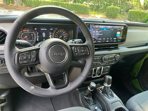 Used 2026 Jeep Wrangler Unlimited Sport AWD/4WD image 6