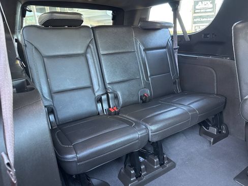 Used 2021 GMC Yukon XL Denali w/ Denali Premium Package AWD/4WD image 23