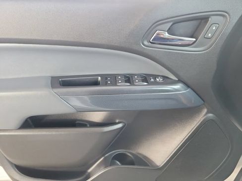 Used 2021 Chevrolet Colorado Z71 AWD/4WD image 18