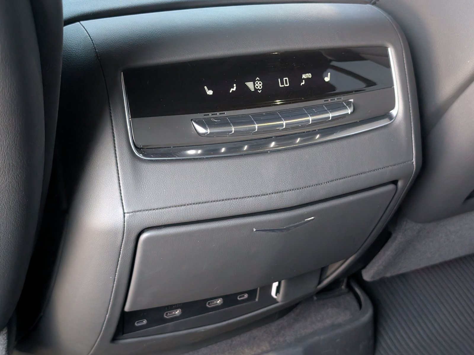 Used 2026 Cadillac Escalade Sport w/ Touring Package AWD/4WD image 20