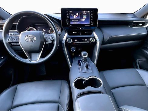 Certified 2022 Toyota Venza XLE image 15