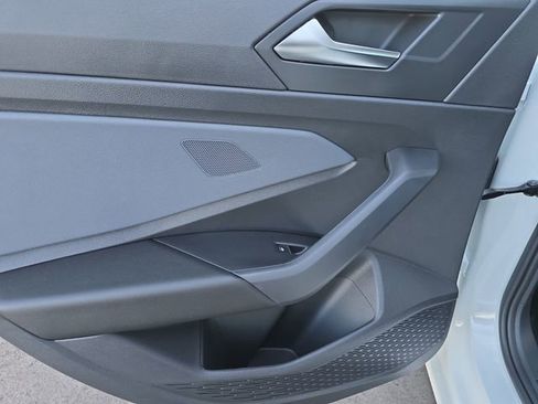 New 2026 Volkswagen Jetta SE FWD image 17