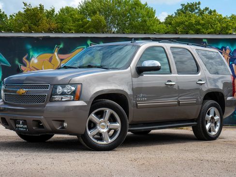 Used 2013 Chevrolet Tahoe LT w/ Texas Edition RWD image 5
