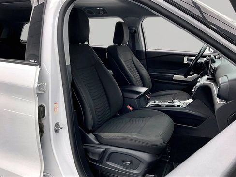 Certified 2020 Ford Explorer XLT w/ Comfort Package AWD/4WD image 7