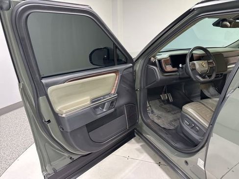 Used 2023 Rivian R1S Launch Edition AWD/4WD image 12